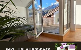 Geraeumiges Sonniges Apartment Mit Bergblick